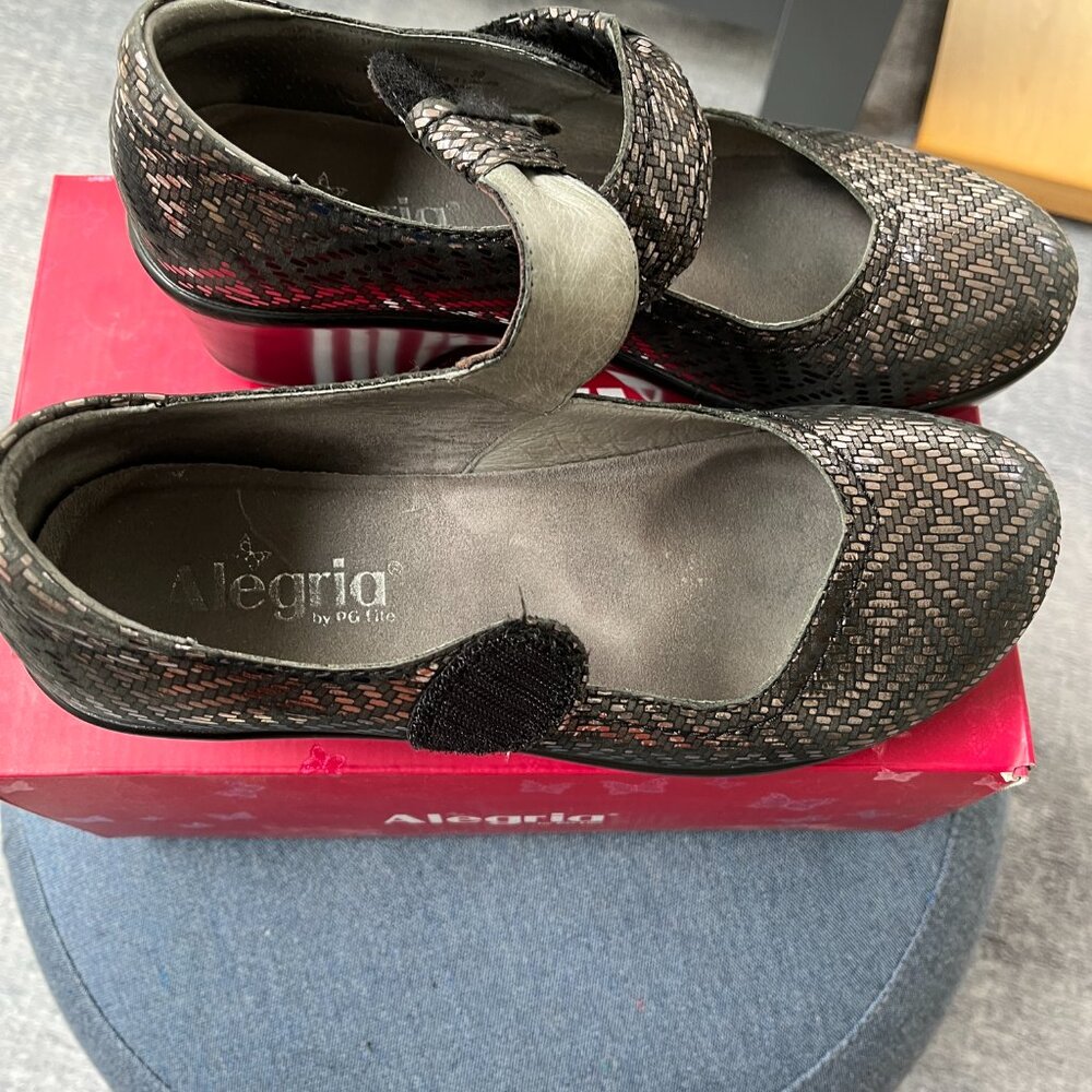 Alegria Ella Mary Jane Pewter Dazzler Silver Snake Print US 8-8.5 (EU39) - Picture 12 of 13